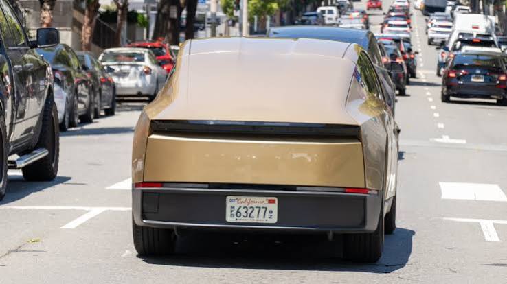 EV Drivers: Don’t Look in the Rearview Mirror